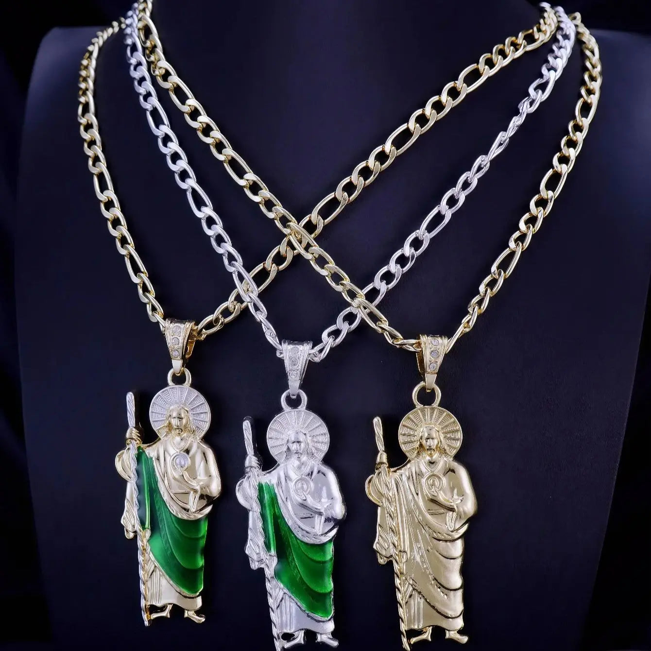 St. Jude Pendant Necklace For Men And Women Durable Eye-Catching Symbol Of Faith Stylish St. Jude Jewelry Perfect Holiday Gift